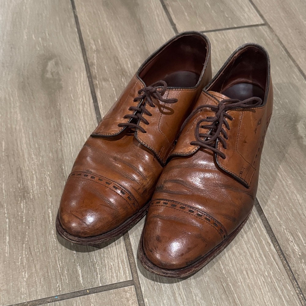 Allen Edmonds Clifton Blucher Cap Toe Walnut Brown